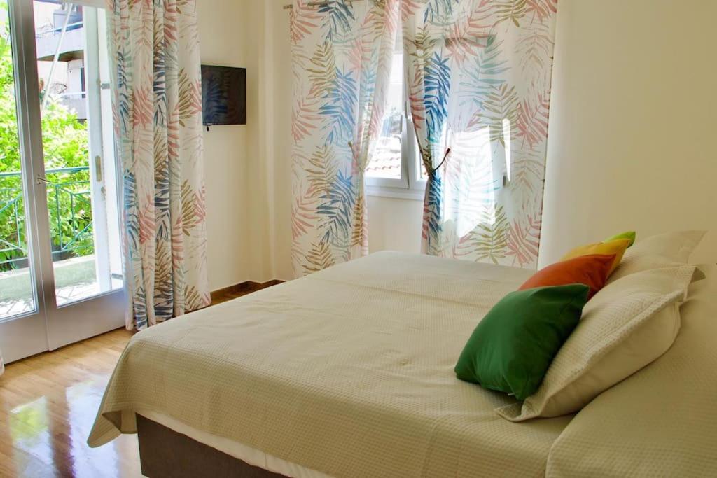 Glyfada Path Of Poets Apartment เอเธนส์ ภายนอก รูปภาพ