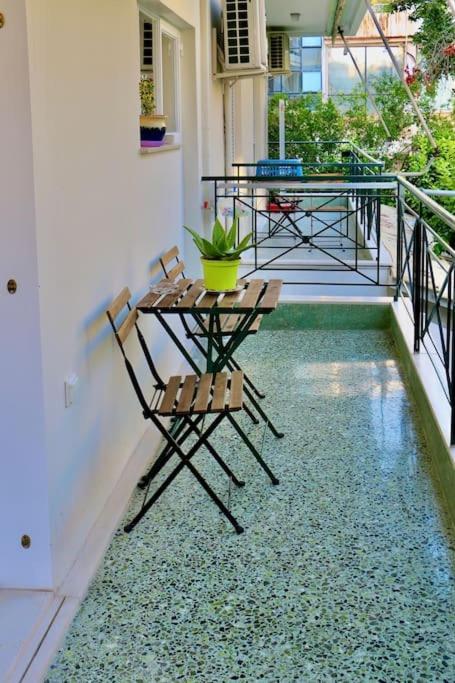 Glyfada Path Of Poets Apartment เอเธนส์ ภายนอก รูปภาพ
