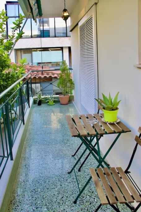 Glyfada Path Of Poets Apartment เอเธนส์ ภายนอก รูปภาพ